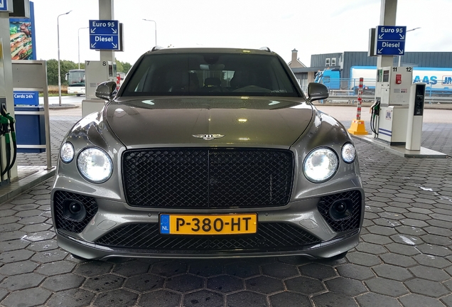Bentley Bentayga Hybrid 2021