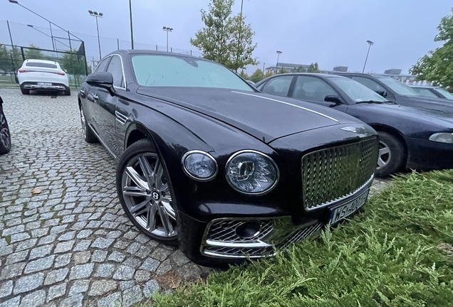 Bentley Flying Spur Hybrid