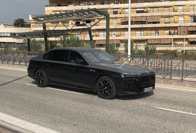 BMW M760e xDrive