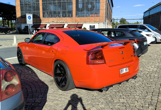 Dodge Charger SRT-8