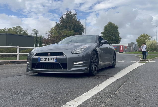 Nissan GT-R 2011
