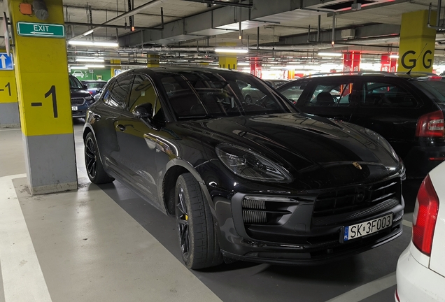 Porsche 95B Macan GTS MkIII