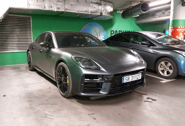 Porsche 972 Panamera Turbo E-Hybrid