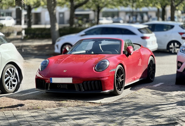 Porsche 992 Carrera 4 GTS Cabriolet MkII