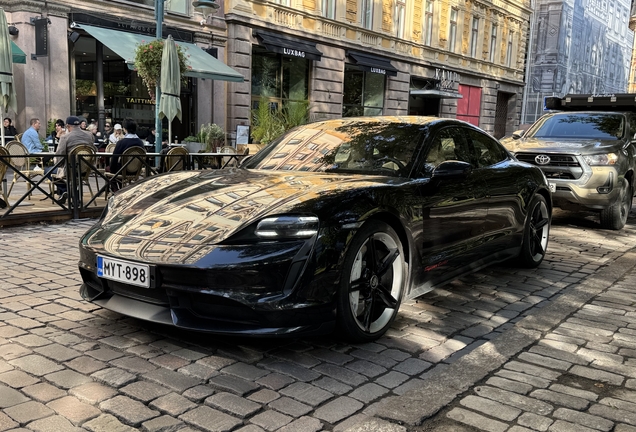 Porsche Taycan Turbo