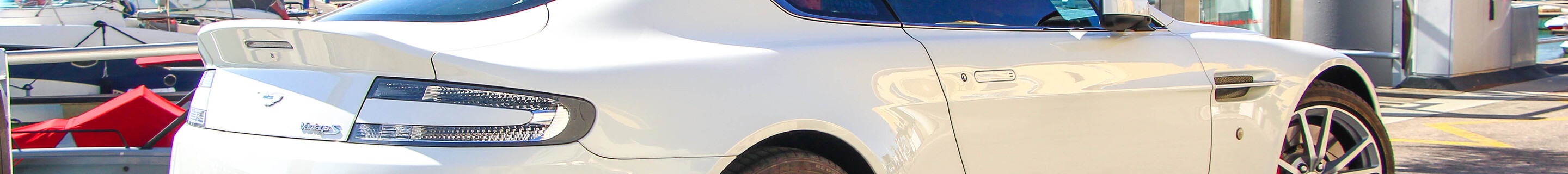 Aston Martin V8 Vantage S