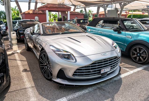 Aston Martin DB12 Volante