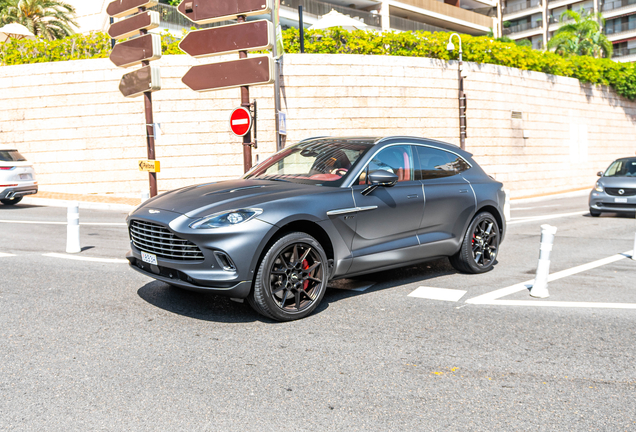 Aston Martin DBX