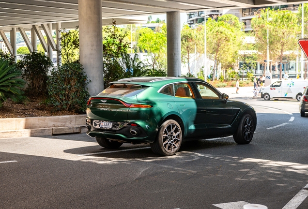 Aston Martin DBX