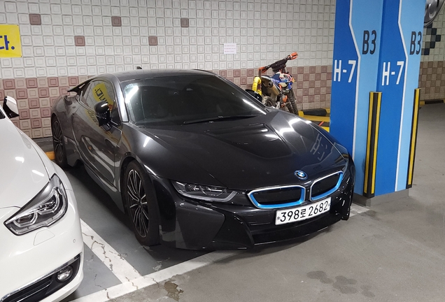 BMW i8