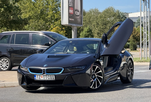 BMW i8