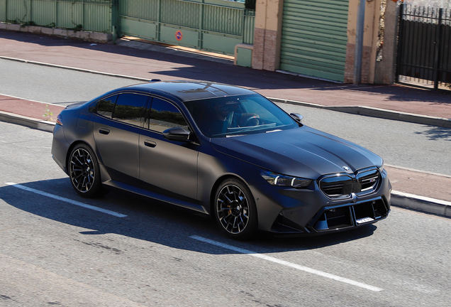 BMW M5 G90
