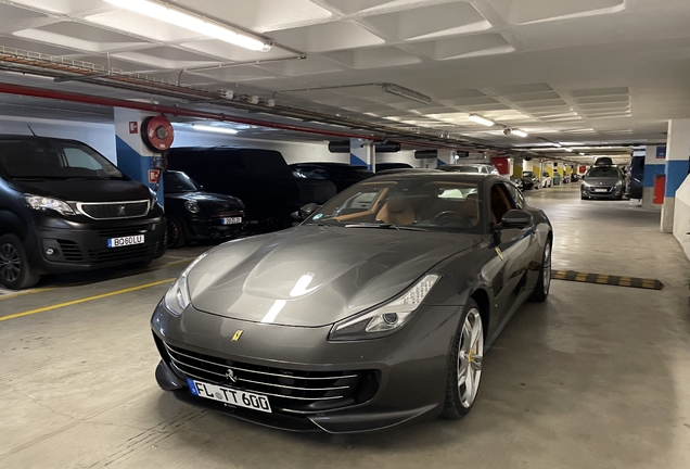 Ferrari GTC4Lusso