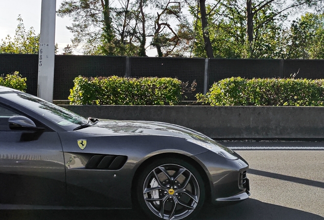 Ferrari GTC4Lusso T