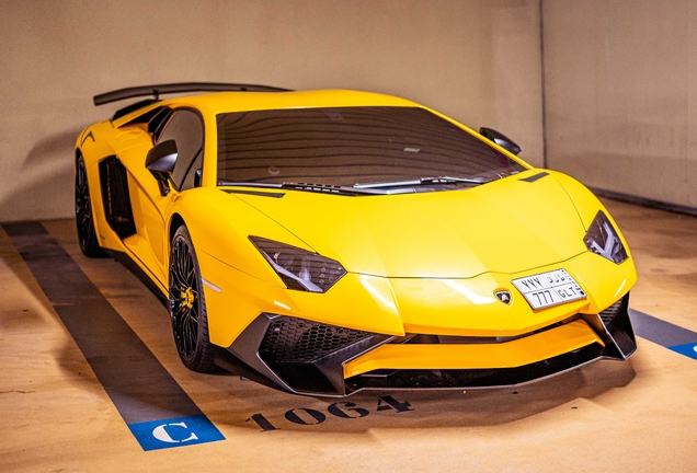 Lamborghini Aventador LP750-4 SuperVeloce