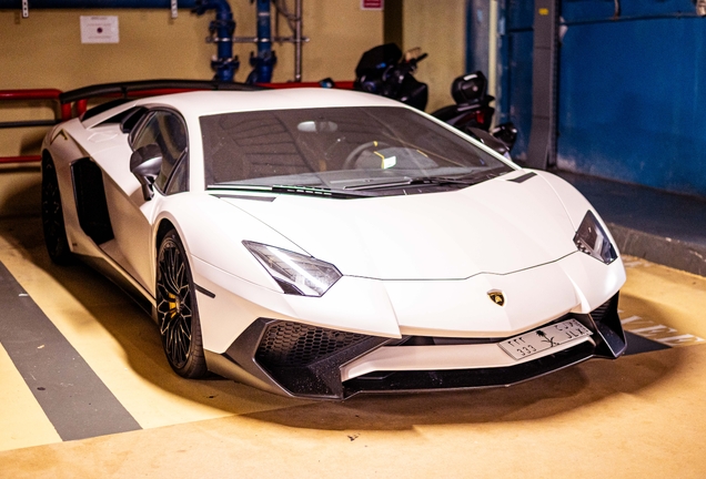 Lamborghini Aventador LP750-4 SuperVeloce
