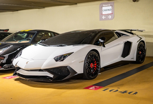 Lamborghini Aventador LP750-4 SuperVeloce Roadster