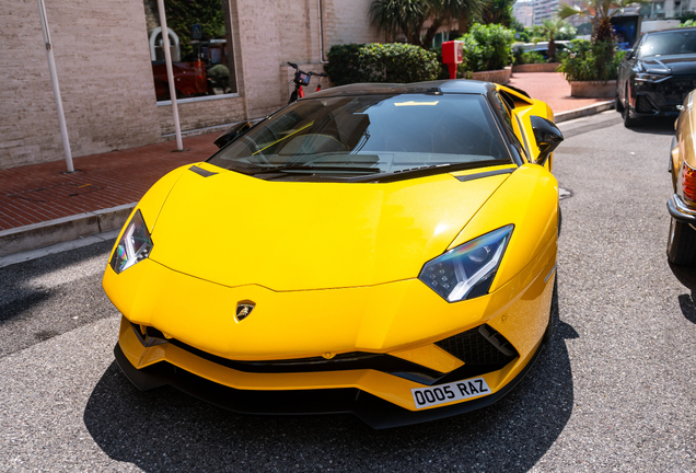 Lamborghini Aventador S LP740-4 Roadster