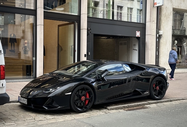 Lamborghini Huracán LP640-4 EVO