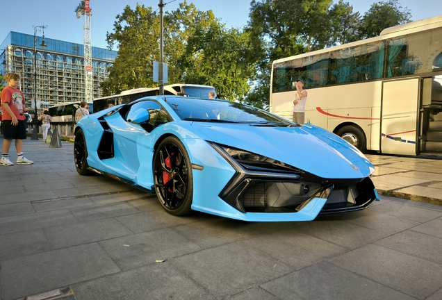 Lamborghini Revuelto
