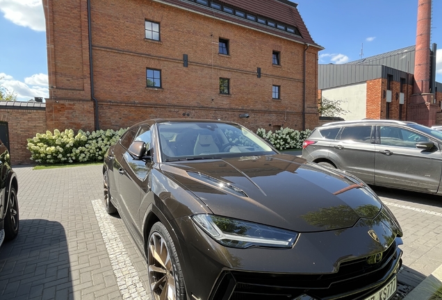 Lamborghini Urus S