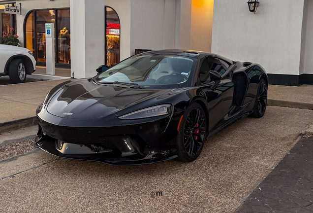 McLaren GT