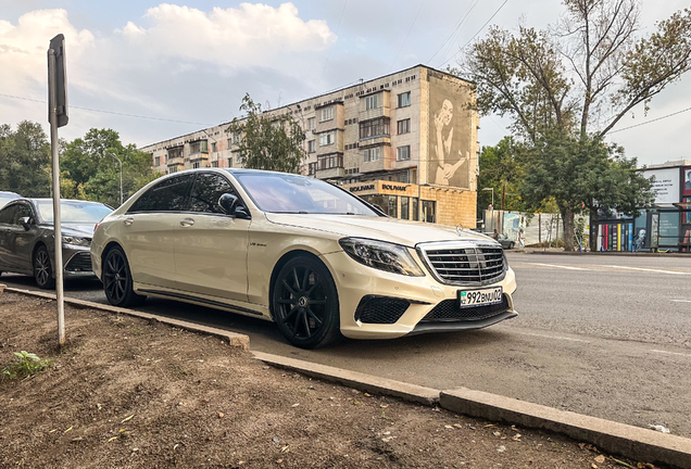 Mercedes-Benz S 63 AMG V222