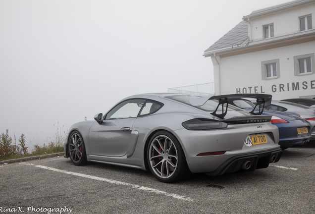 Porsche 718 Cayman GT4
