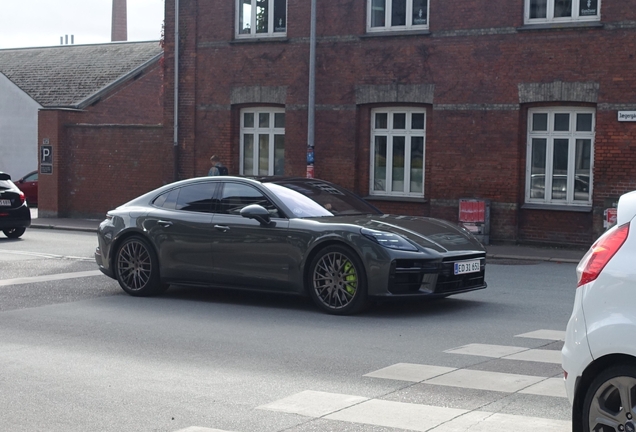 Porsche 972 Panamera Turbo E-Hybrid