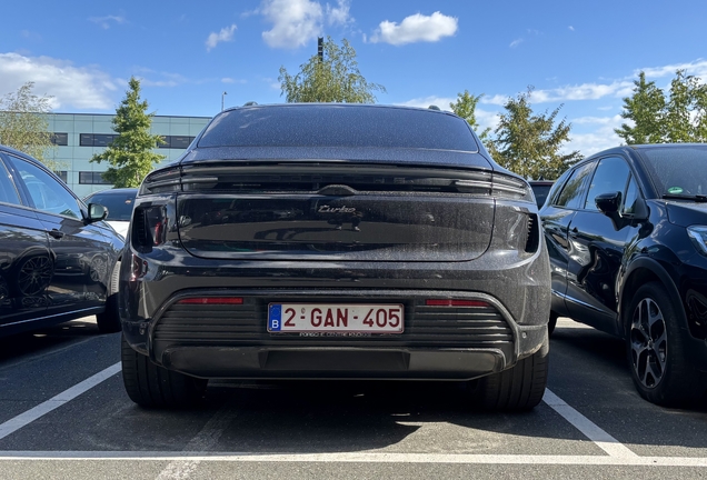Porsche Macan EV Turbo