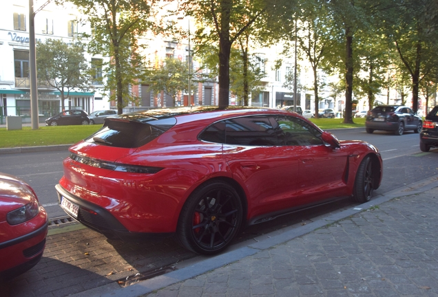 Porsche Taycan GTS Sport Turismo