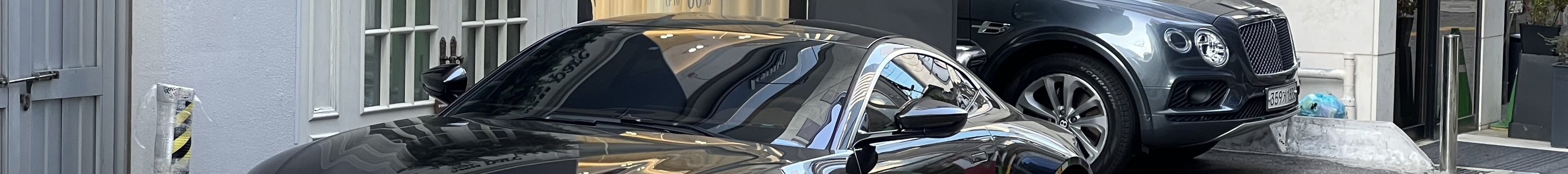 Aston Martin V8 Vantage 2018
