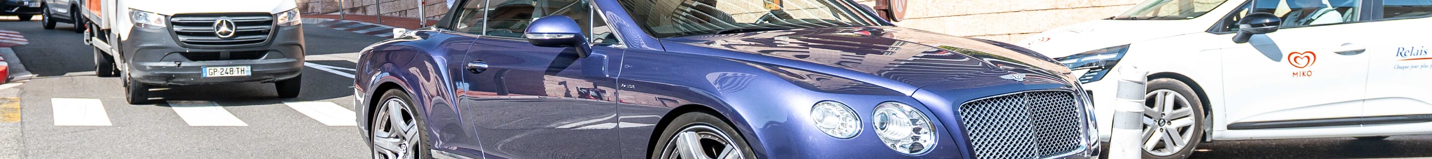 Bentley Continental GTC 2012