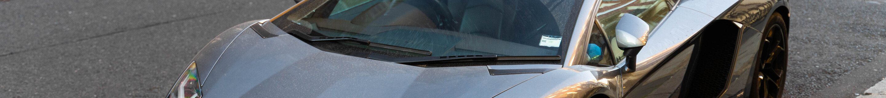 Lamborghini Aventador LP700-4