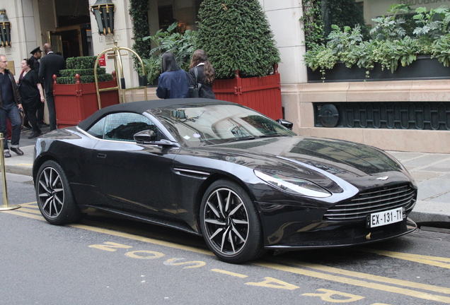 Aston Martin DB11 V8 Volante