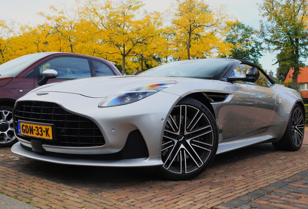 Aston Martin DB12 Volante