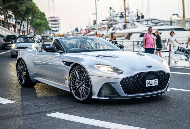 Aston Martin DBS Superleggera Volante