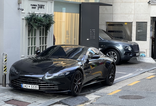 Aston Martin V8 Vantage 2018