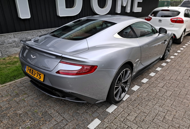 Aston Martin Vanquish 2013