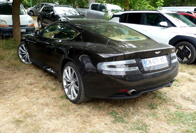 Aston Martin Virage 2011