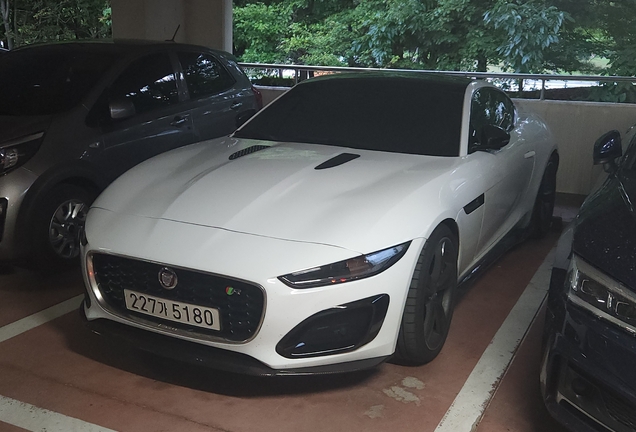 Jaguar F-TYPE R Coupé 2020