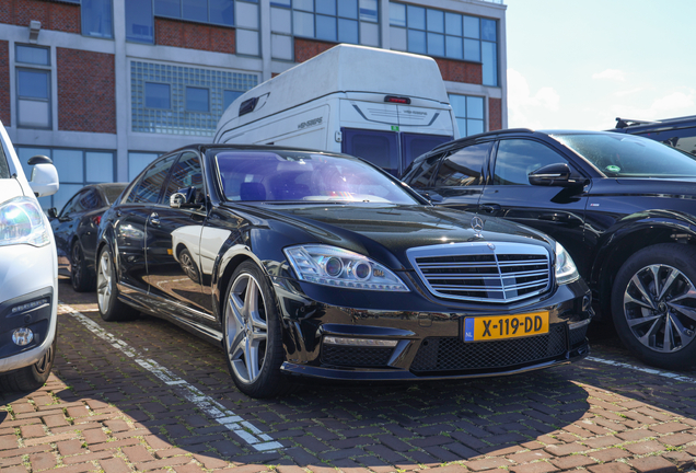 Mercedes-Benz S 63 AMG W221