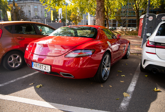 Mercedes-Benz SLS AMG