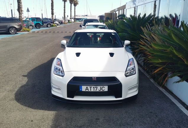 Nissan GT-R 2014