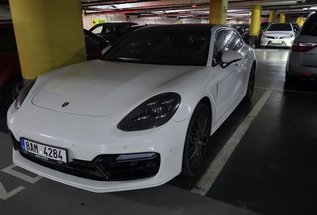 Porsche 971 Panamera Turbo Sport Turismo