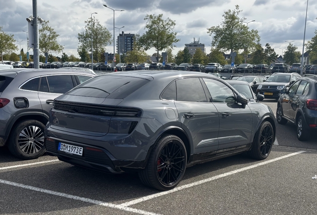 Porsche Macan EV Turbo
