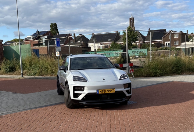 Porsche Macan EV Turbo