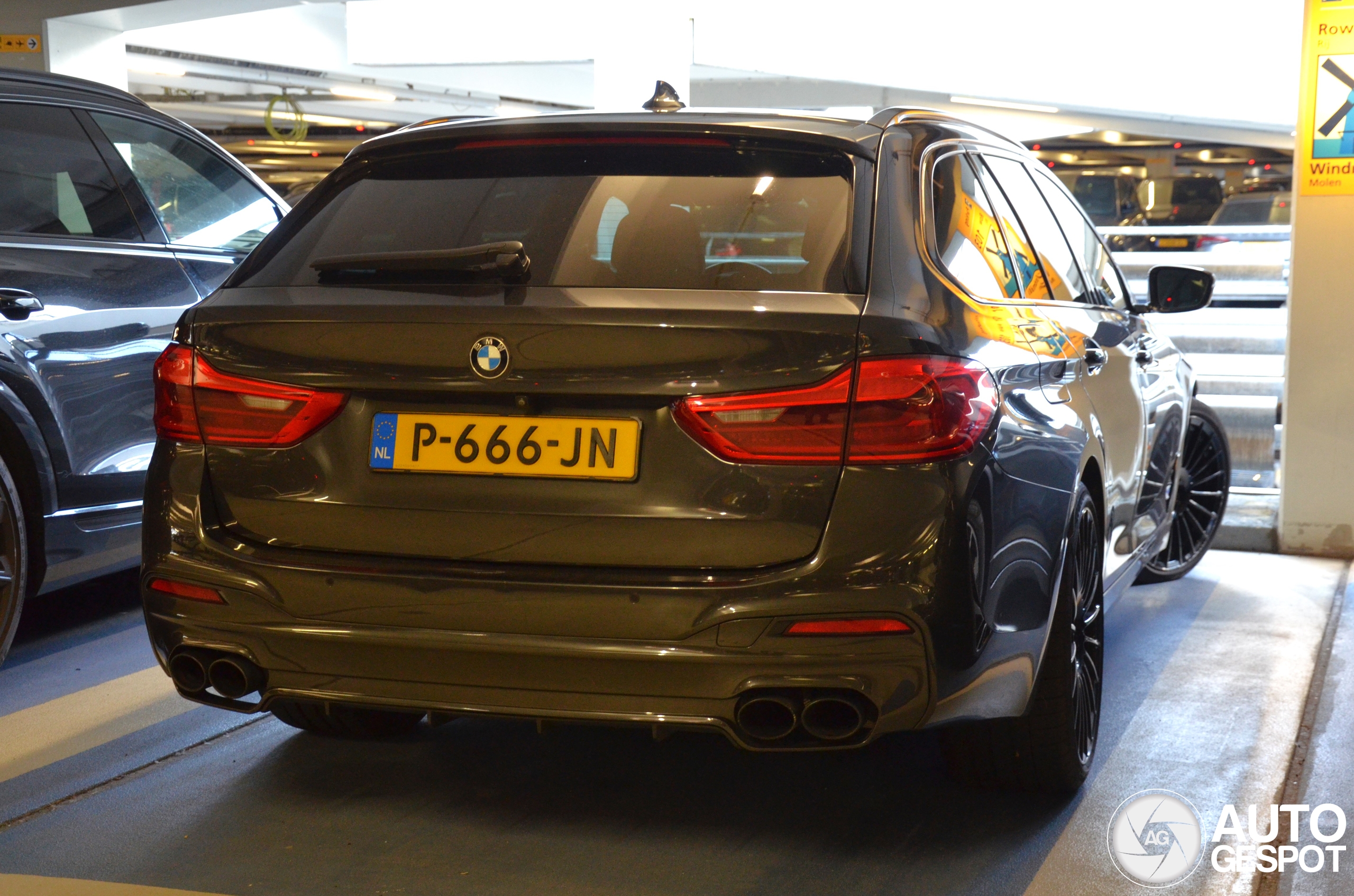 Alpina B5 BiTurbo Touring 2017 - 24 September 2025 - Autogespot
