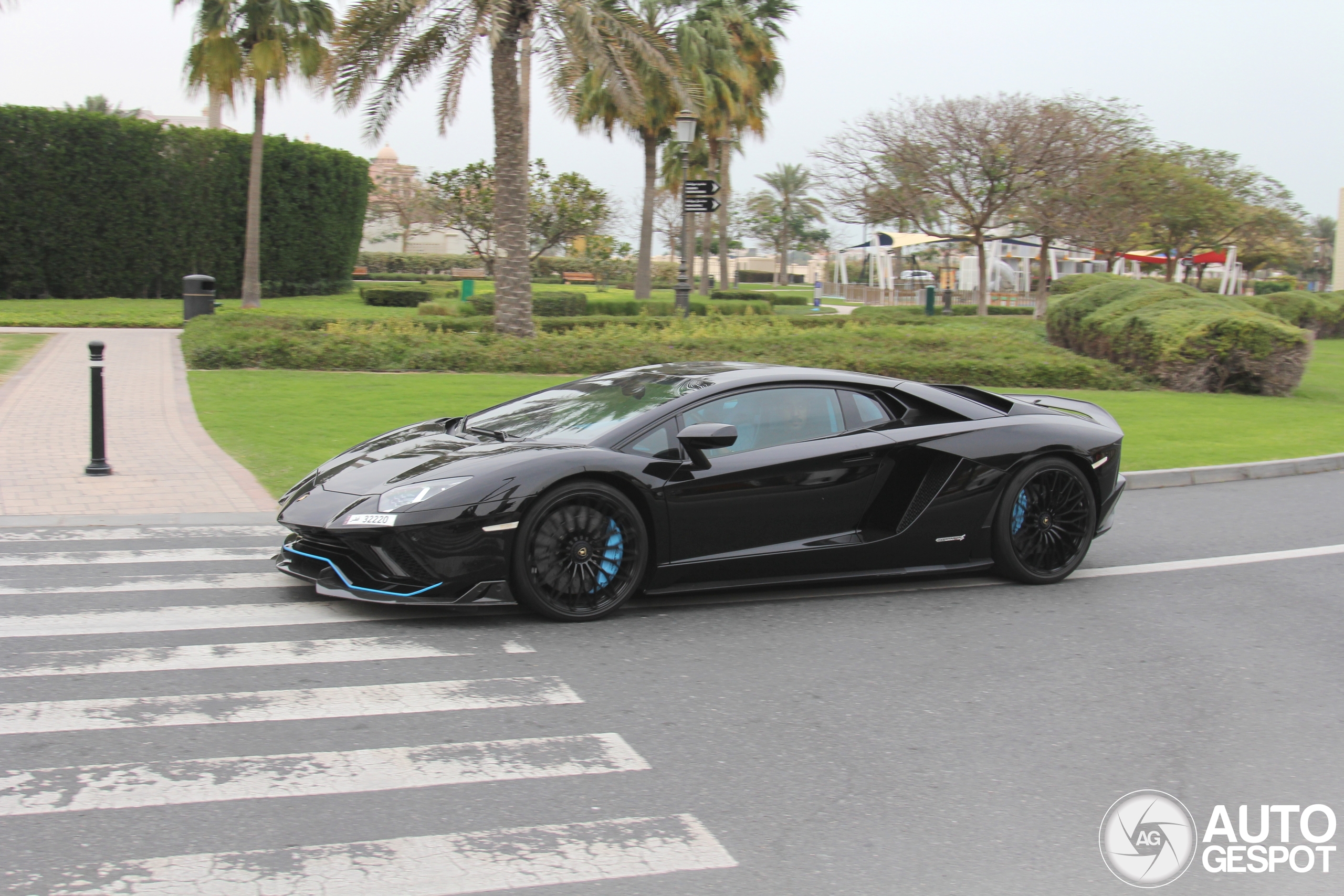 Lamborghini Aventador S LP740-4