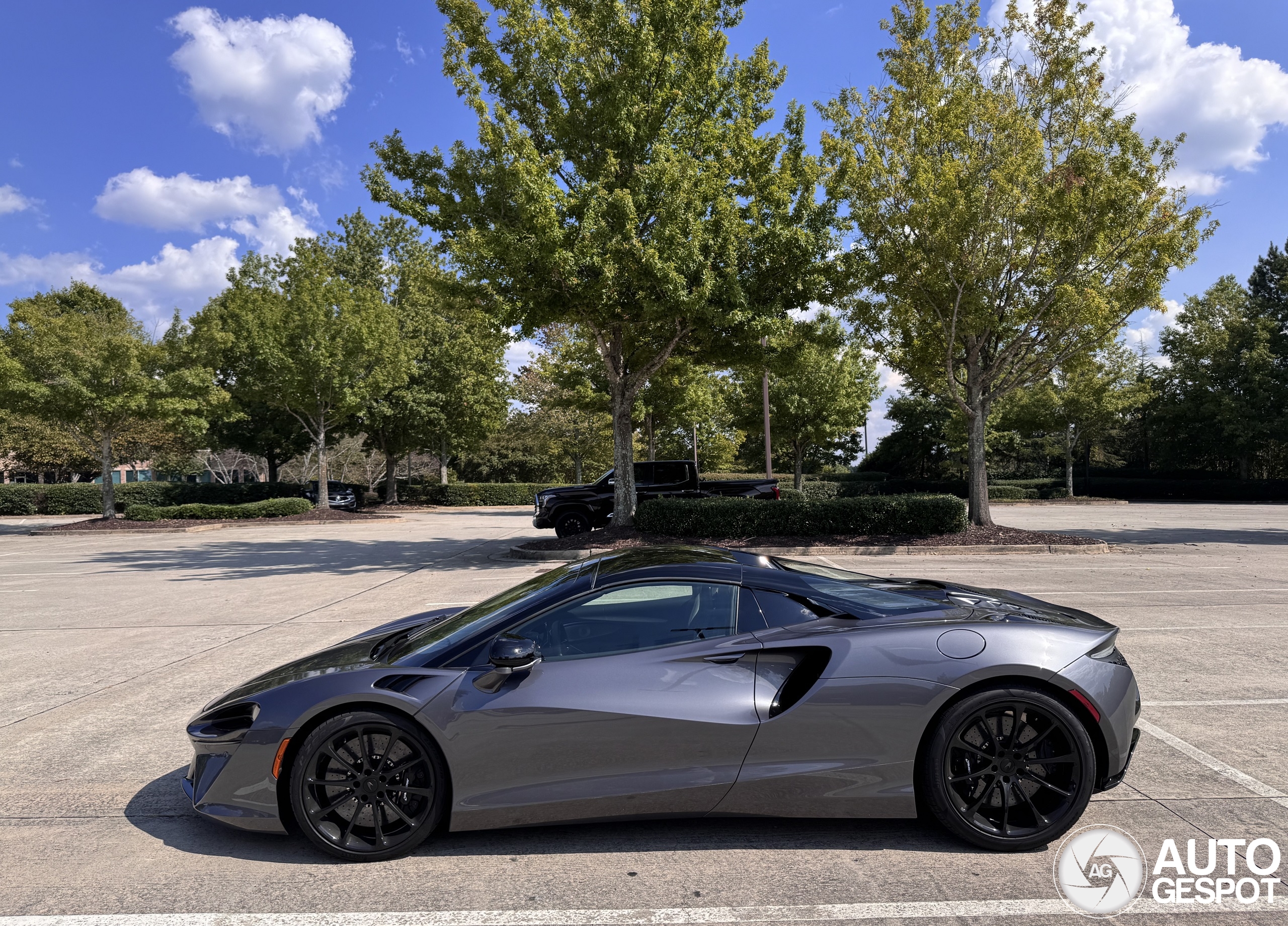 McLaren Artura Spider